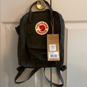NWT Fjallraven Kanken Brown Mini Backpack